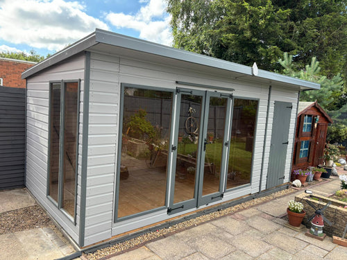 Contemporary Summer House Combi